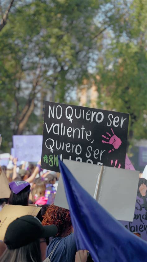 Los mejores 9000+ vídeos de Mujeres Besándose